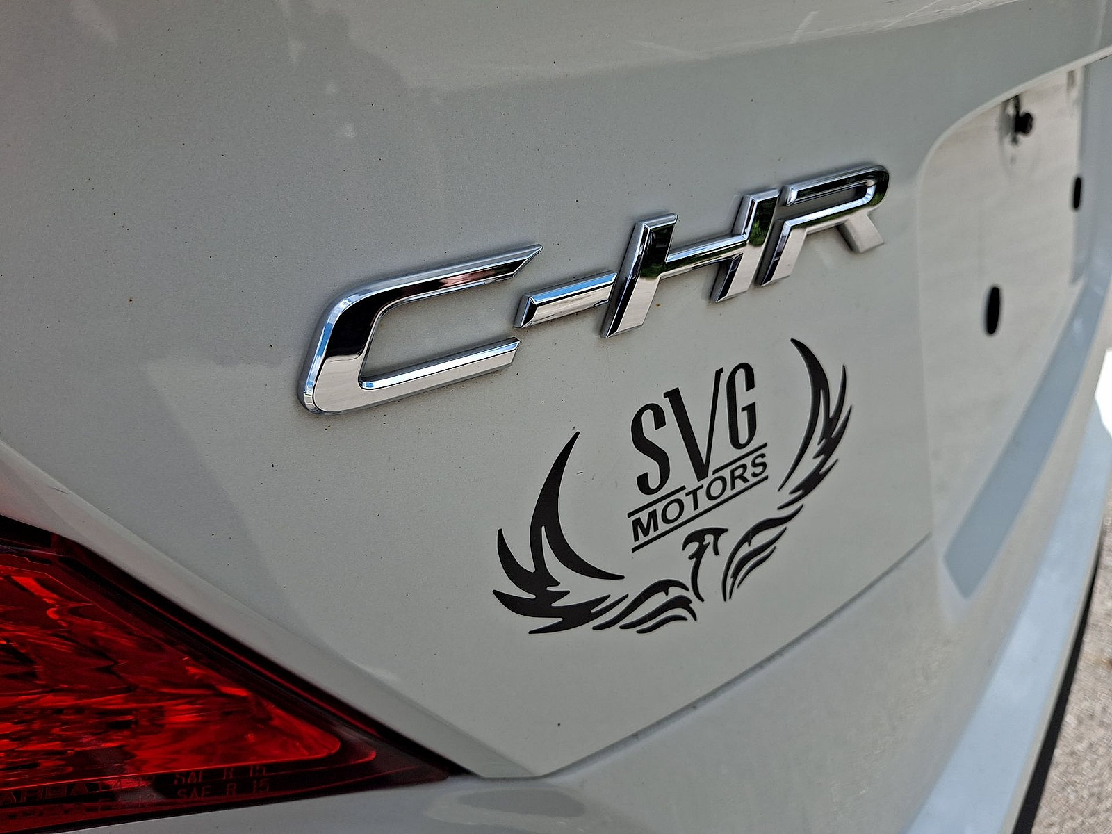 Used 2021 Toyota C-HR XLE FWD image 24