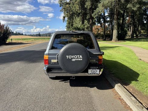 Used 1990 Toyota 4Runner SR5 AWD/4WD image 4