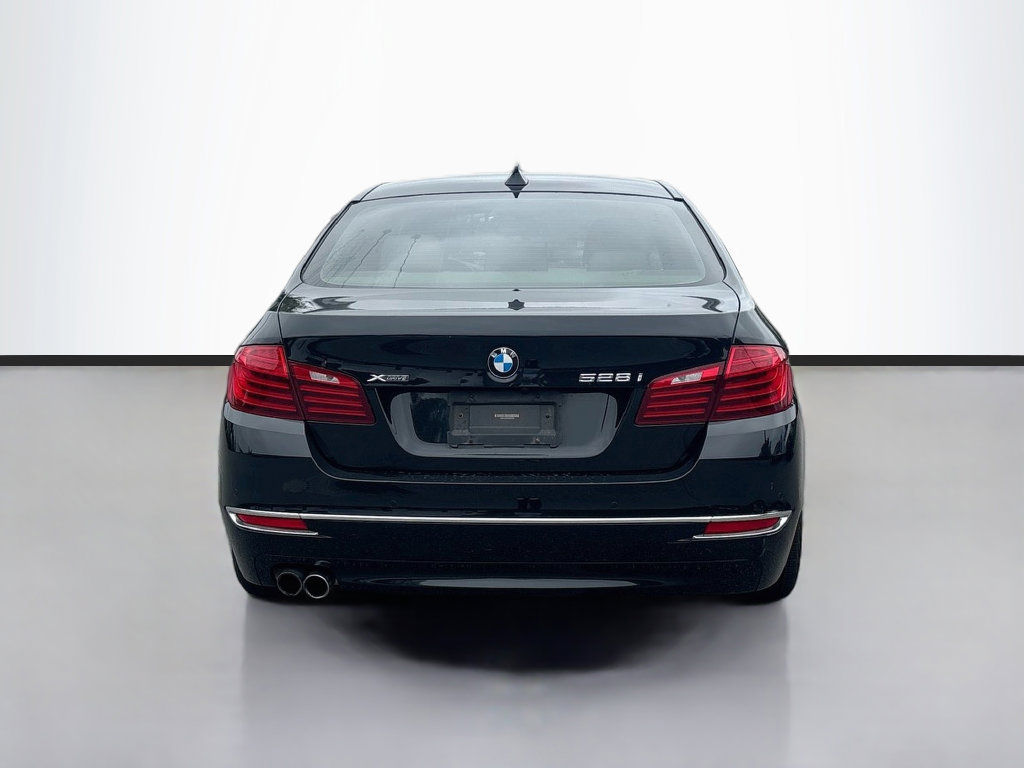 Used 2015 BMW 528i xDrive Sedan AWD/4WD image 4