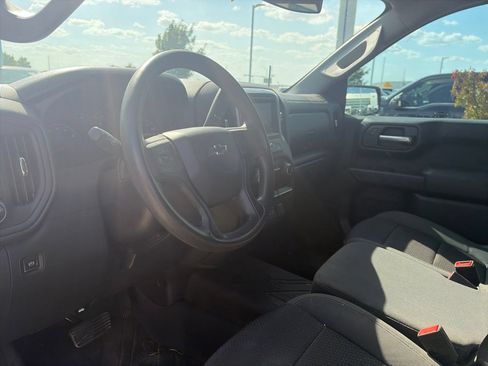 Used 2021 Chevrolet Silverado 1500 Custom Trail Boss AWD/4WD image 13