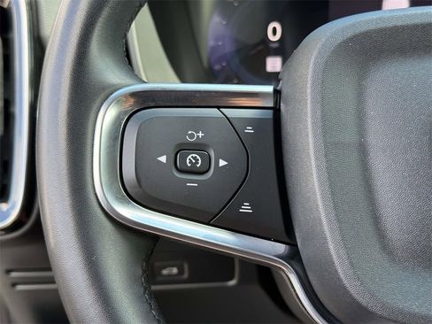 Used 2023 Volvo C40 P8 Recharge Ultimate image 29