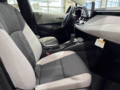 Used 2026 Toyota Corolla LE image 25