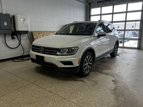 Used 2021 Volkswagen Tiguan S image 2