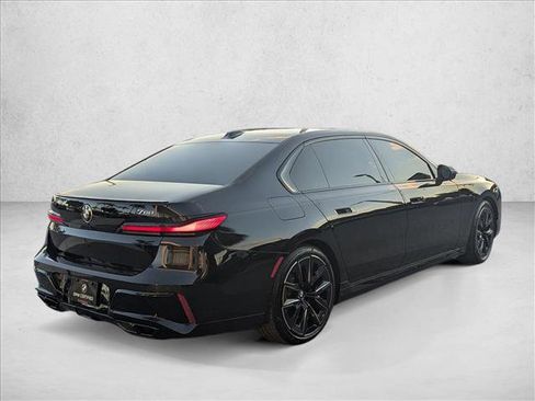 Certified 2023 BMW 760i xDrive w/ Executive Package image 5