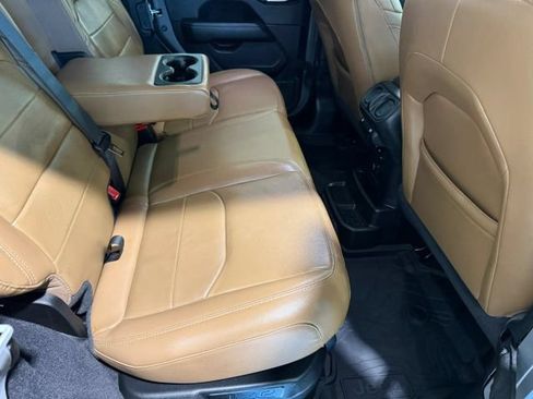 Used 2022 Jeep Wrangler Unlimited Sahara w/ Cold Weather Group AWD/4WD image 34