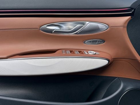 Used 2026 Genesis GV70 2.5T Advanced image 12