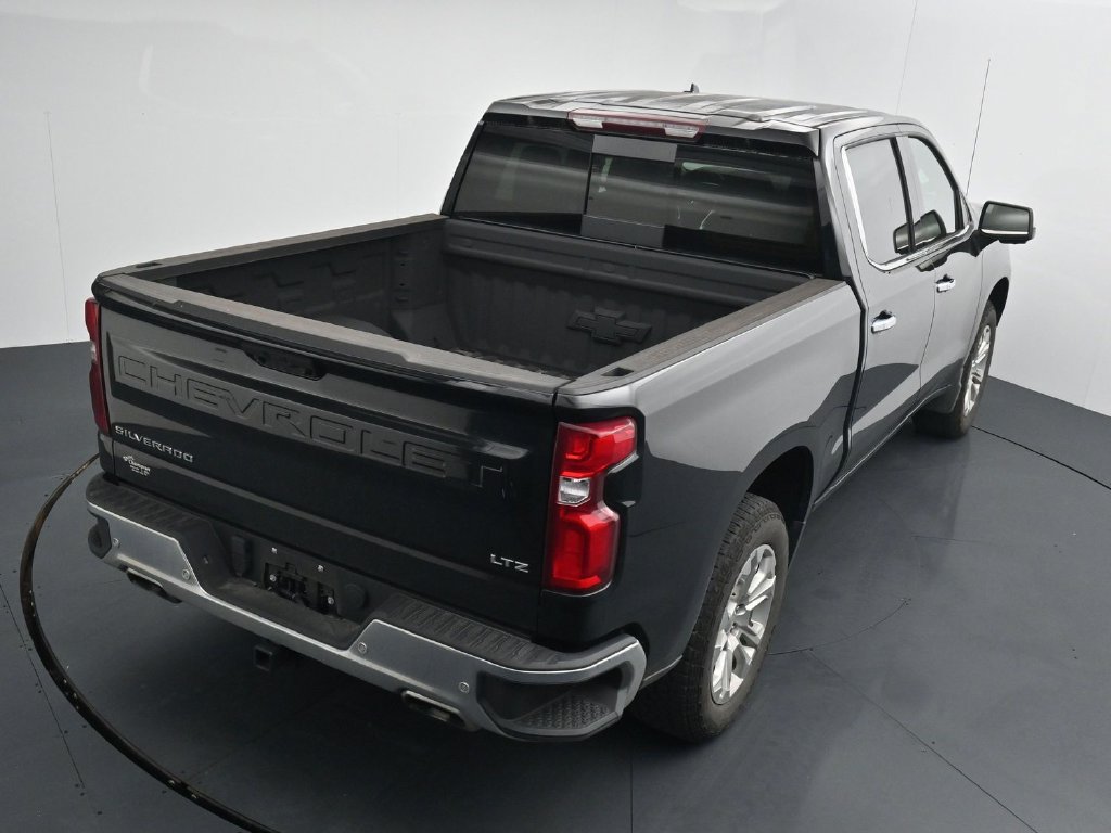 Used 2023 Chevrolet Silverado 1500 LTZ AWD/4WD image 15