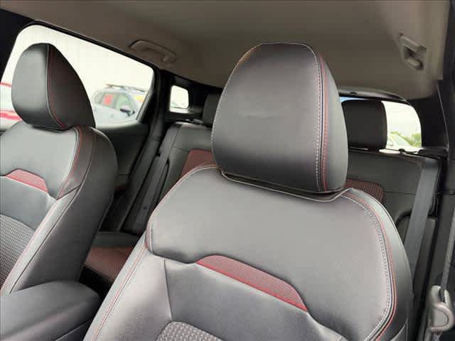 Used 2025 Nissan Kicks SR FWD image 18