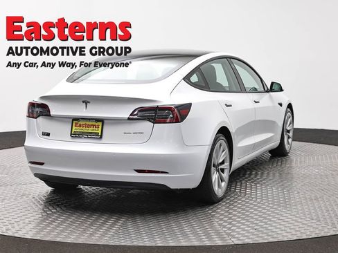 Used 2022 Tesla Model 3 Long Range AWD/4WD image 5