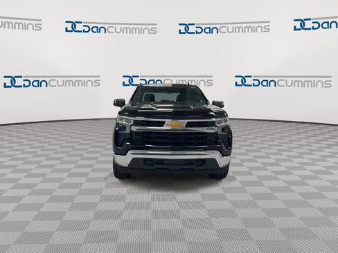 Used 2025 Chevrolet Silverado 1500 LT AWD/4WD image 3