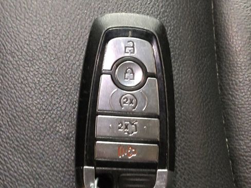 Used 2017 Ford Edge SEL w/ Equipment Group 201A image 32