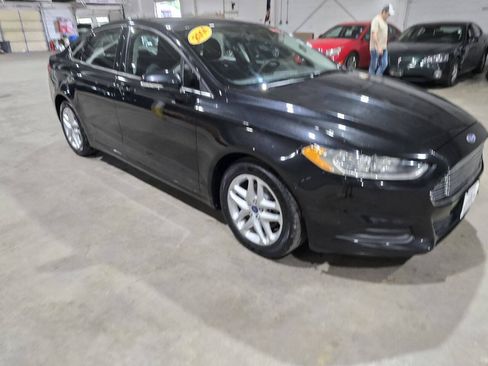 Used 2014 Ford Fusion SE FWD image 16