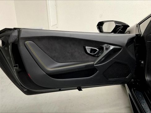 Used 2017 Lamborghini Huracan LP 580-2 RWD image 14