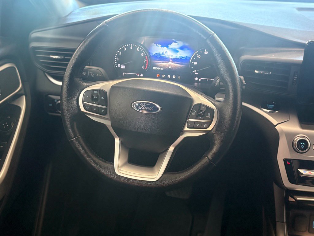 Used 2022 Ford Explorer XLT AWD/4WD image 24
