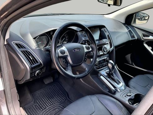 Used 2013 Ford Focus Titanium FWD image 18