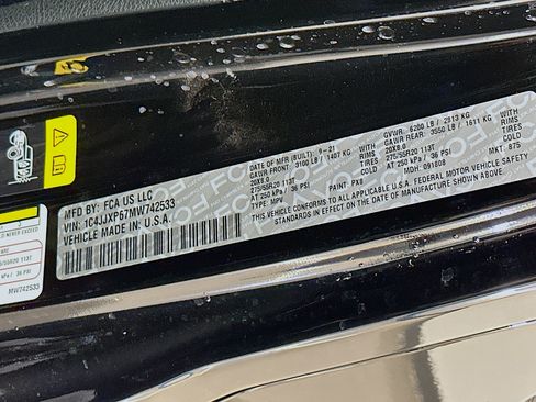 Used 2021 Jeep Wrangler Sahara image 12