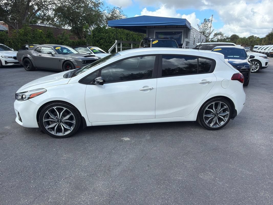Used 2018 Kia Forte SX FWD image 2