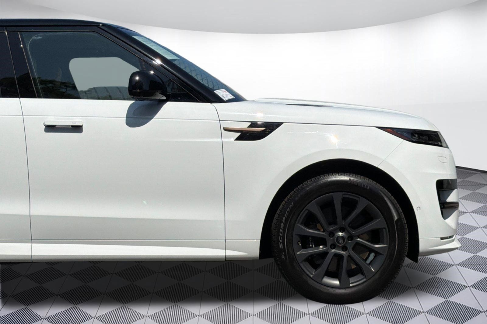 Used 2025 Land Rover Range Rover Sport Dynamic SE AWD/4WD image 34