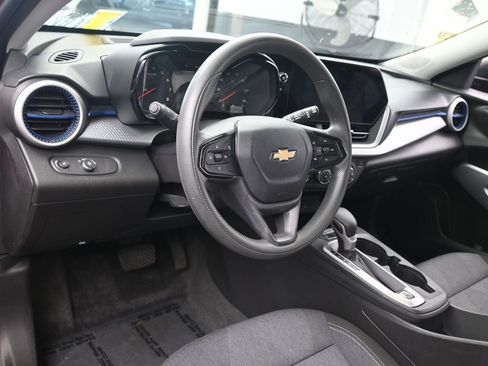 Used 2024 Chevrolet Trax LS image 12