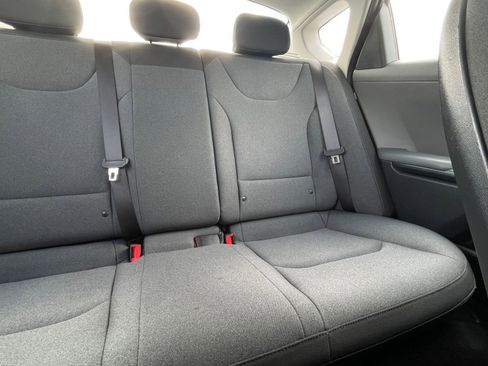 Used 2025 Kia K4 LXS image 36