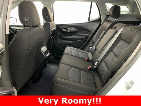 Certified 2022 GMC Terrain SLE w/ Driver Convenience Package image 9