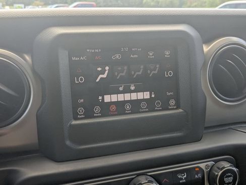 Used 2021 Jeep Wrangler Unlimited Sport AWD/4WD image 20