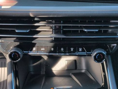New 2026 Chevrolet Traverse LT w/ Driver Confidence Package FWD image 9