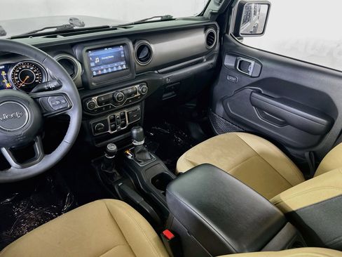 Used 2023 Jeep Gladiator Sport AWD/4WD image 21
