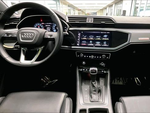 Certified 2024 Audi Q3 2.0T Premium Plus image 18