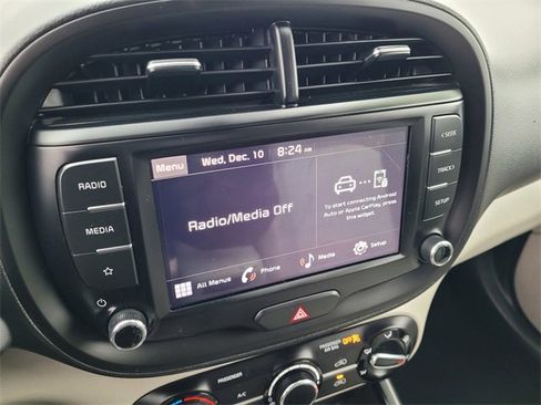 Used 2023 Kia Soul LX w/ LX Technology Package image 12
