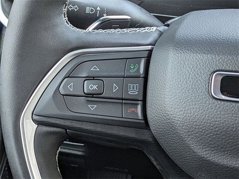 New 2025 Jeep Grand Cherokee L Altitude image 19