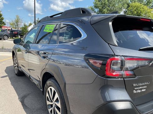 Used 2023 Subaru Outback Premium AWD/4WD image 5