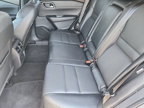 Used 2021 Nissan Rogue SV w/ Premium Package AWD/4WD image 17