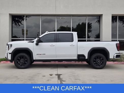 Used 2025 GMC Sierra 2500 AT4 w/ AT4 Premium Plus Package AWD/4WD image 4