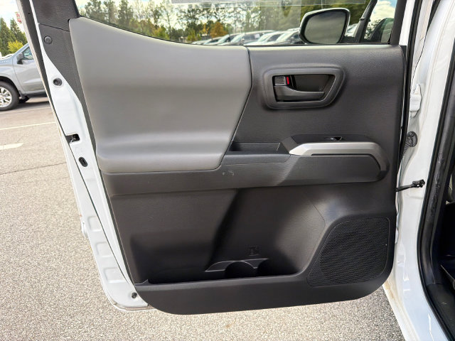 Used 2022 Toyota Tacoma SR5 w/ Technology Package RWD image 21