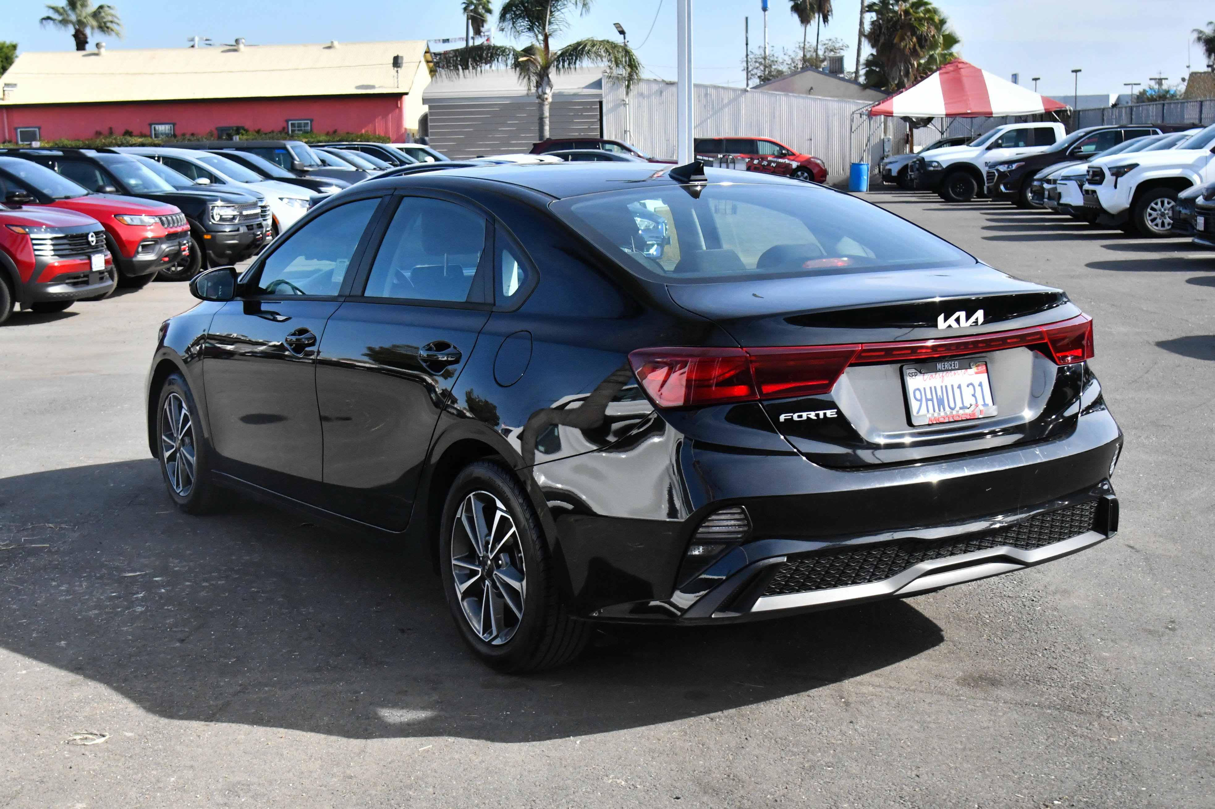 Used 2023 Kia Forte LXS FWD image 6