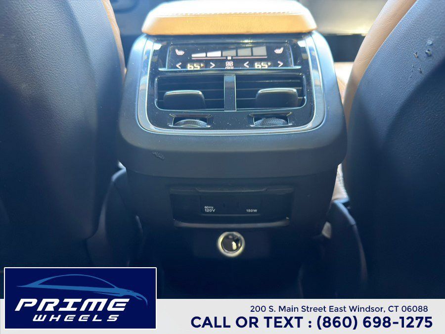 Used 2016 Volvo XC90 T6 AWD/4WD image 21