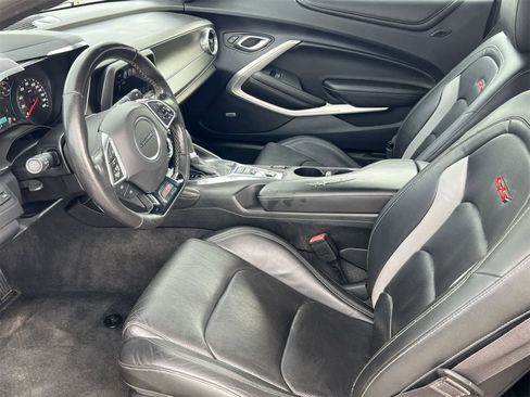 Used 2016 Chevrolet Camaro SS image 10