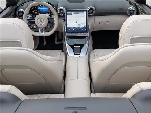 Used 2022 Mercedes-Benz SL 55 AMG 4MATIC image 18