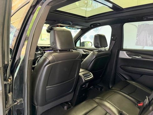 Used 2024 Cadillac XT6 Sport w/ Technology Package AWD/4WD image 19