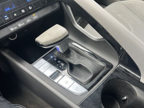 Used 2024 Hyundai Elantra Blue FWD image 22
