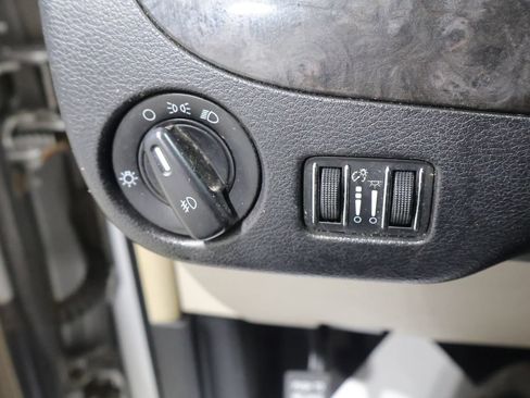 Used 2012 Dodge Grand Caravan Crew w/ Crew Value Pkg FWD image 25