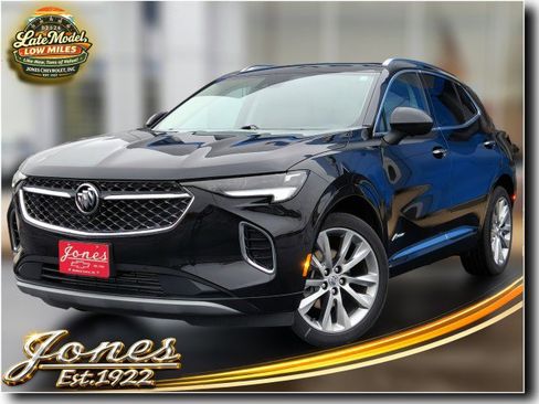 Used 2023 Buick Envision Avenir image 1