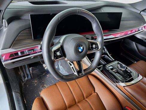 Certified 2023 BMW 760i xDrive AWD/4WD image 9