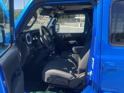 New 2025 Jeep Gladiator Willys image 15