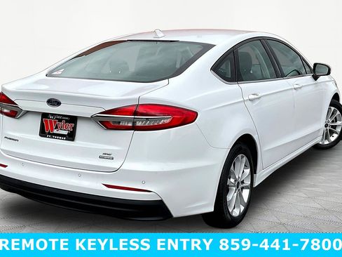 Used 2020 Ford Fusion SE FWD image 6