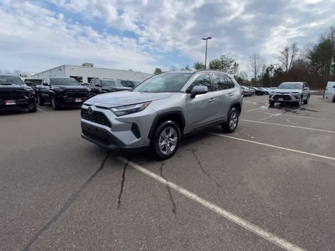 Used 2025 Toyota RAV4 XLE w/ Convenience Package image 7