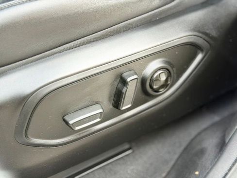Used 2023 Jeep Grand Cherokee Altitude AWD/4WD image 17