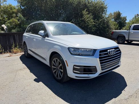 Used 2018 Audi Q7 3.0T Premium Plus w/ Premium Plus Package AWD/4WD image 7