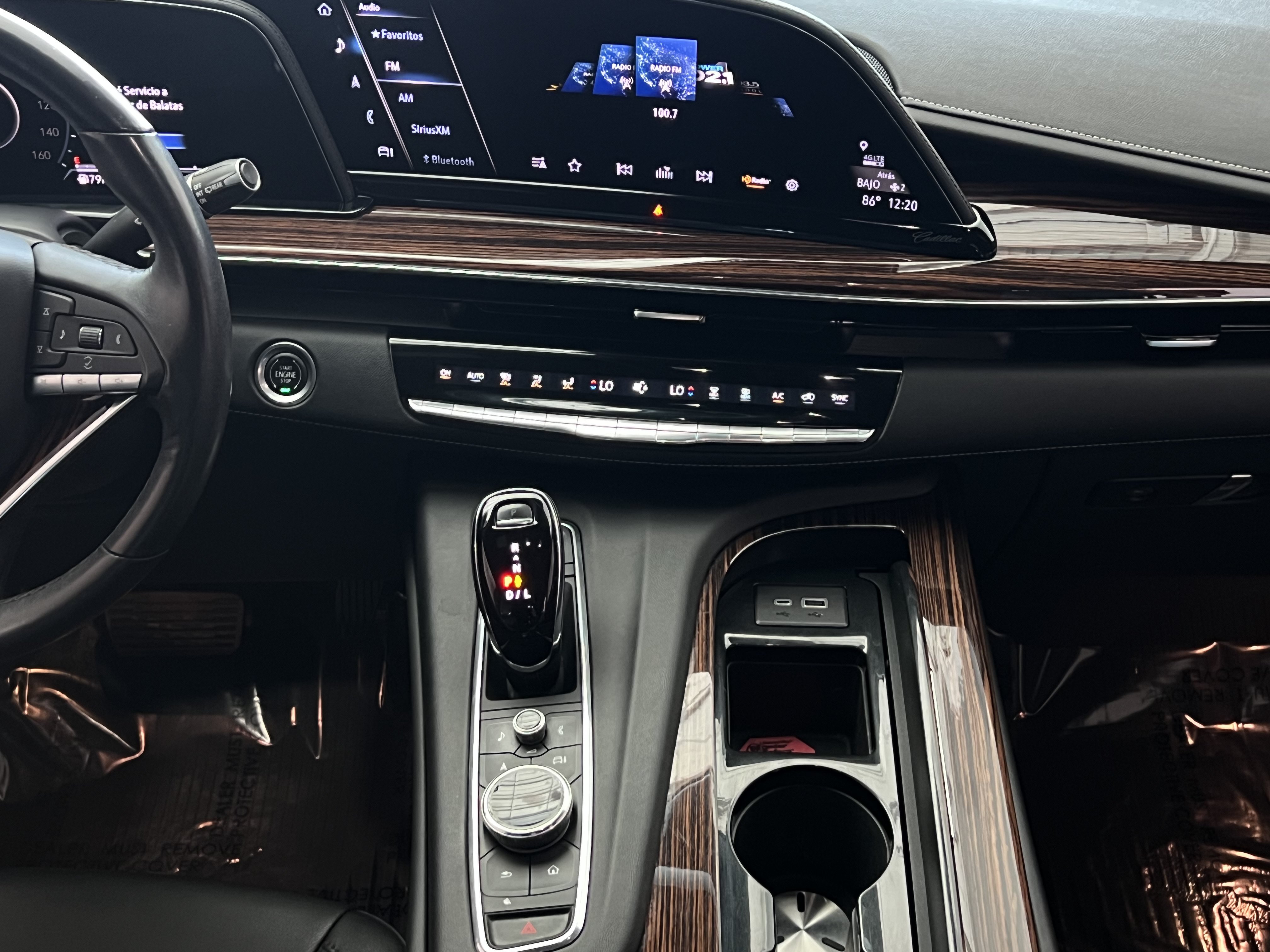 Used 2023 Cadillac Escalade Luxury RWD image 18